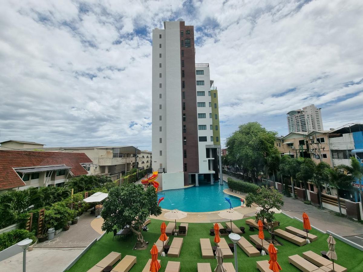 Pattaya Discovery Beach Hotel - Sha Extra Plus Exterior photo